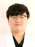 山内医師